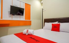 RedDoorz Syariah @ Kelud Sampangan